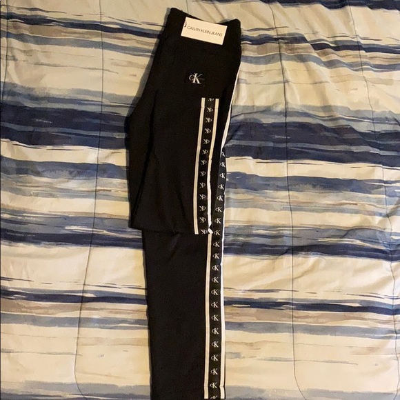 Calvin Klein Jeans Sweatpants - Picture 8 of 8